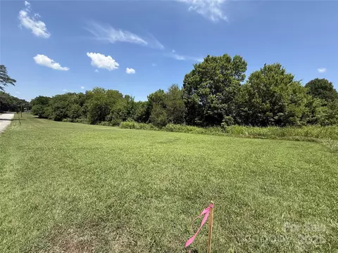 Elliot Street, Chester, SC 29706