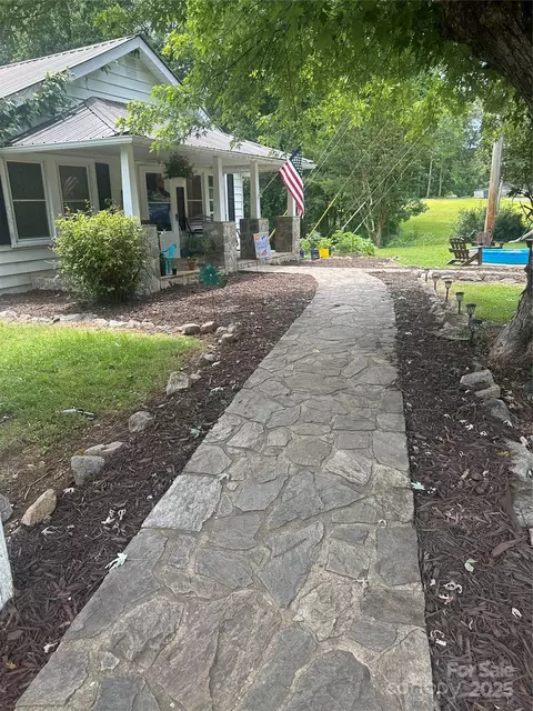 1668 Old Highway 10 E Hwy E, Marion, NC 28752