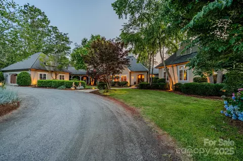 650 Golf Course Rd, Columbus, NC 28722
