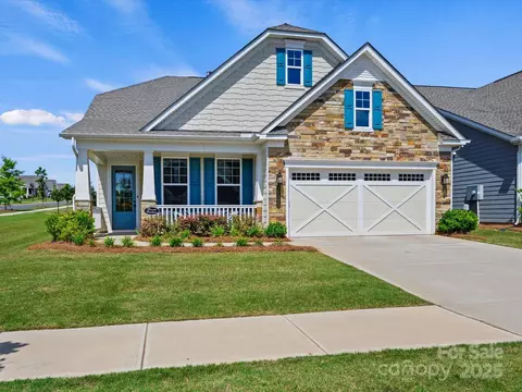 10305 Superb Ln, Charlotte, NC 28215