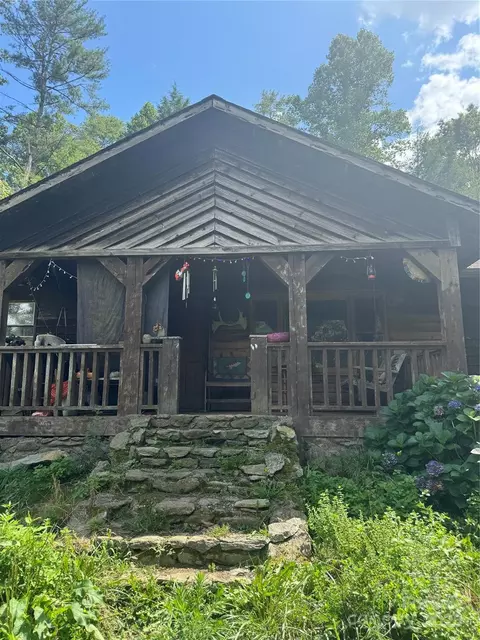 321 Henry Worley Ln, Marshall, NC 28753