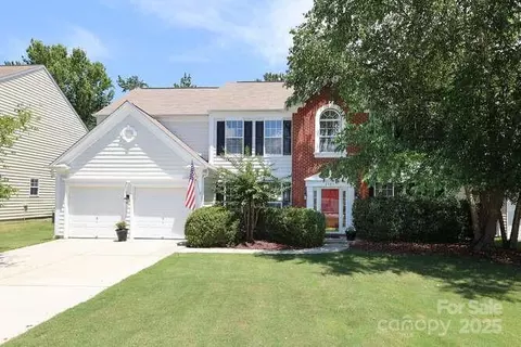 2923 Wheat Meadow Ln, Charlotte, NC 28270