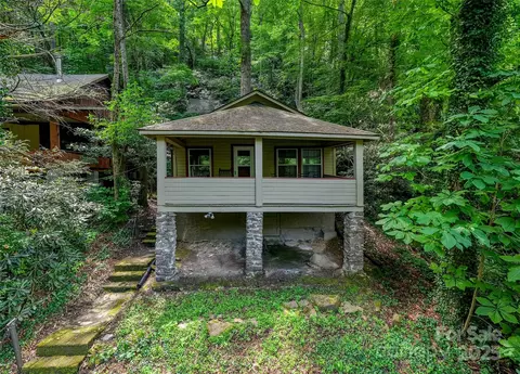 328 Texas Rd, Montreat, NC 28757