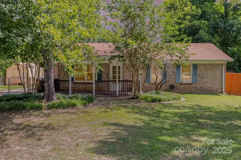 7902 Teakwood Rd, Indian Trail, NC 28079