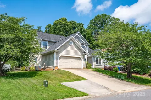 131 Stone Ridge Ln, Mooresville, NC 28117