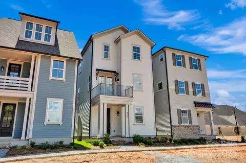 425 Delburg Mill Aly, Davidson, NC 28036