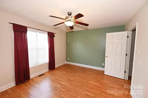 202 Pine Meadows St, Hickory, NC 28601 photo 19