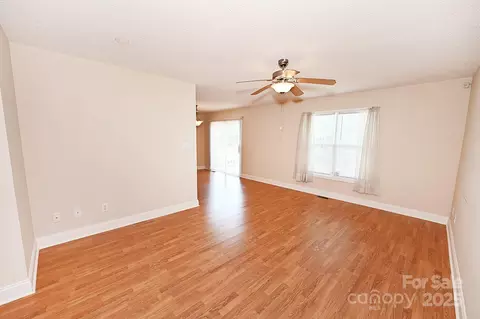 202 Pine Meadows St, Hickory, NC 28601 photo 7