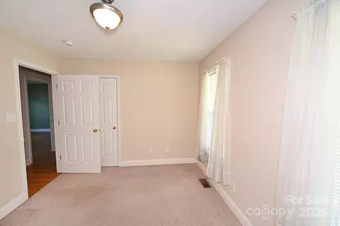 202 Pine Meadows St, Hickory, NC 28601 photo 26