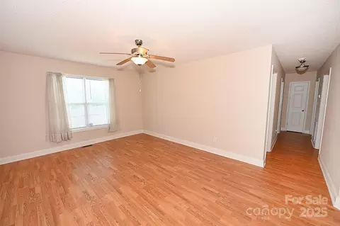 202 Pine Meadows St, Hickory, NC 28601 photo 15