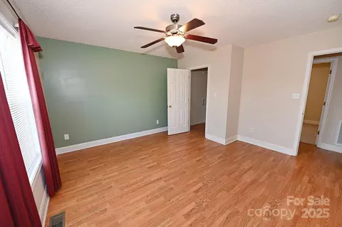 202 Pine Meadows St, Hickory, NC 28601 photo 18
