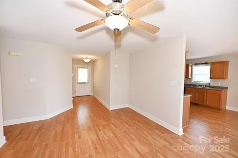 202 Pine Meadows St, Hickory, NC 28601 photo 6