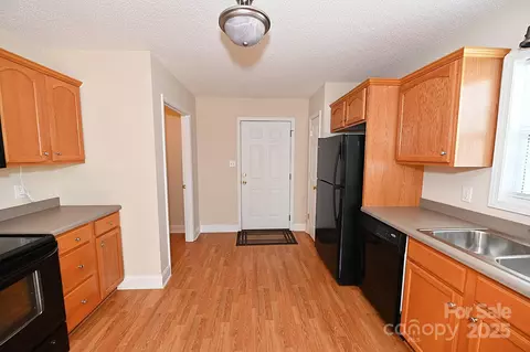 202 Pine Meadows St, Hickory, NC 28601 photo 32