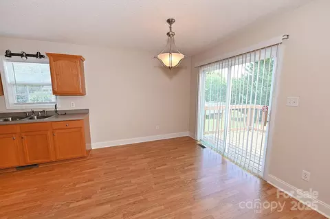 202 Pine Meadows St, Hickory, NC 28601 photo 12