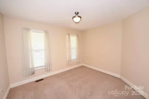 202 Pine Meadows St, Hickory, NC 28601 photo 24