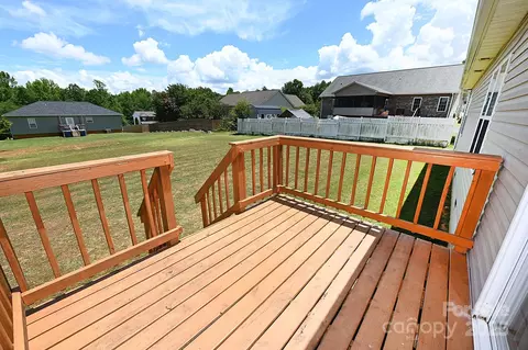 202 Pine Meadows St, Hickory, NC 28601 photo 31