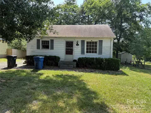 1431 3rd Street Ne Pl NE, Hickory, NC 28601