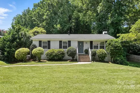 2528 Arnold Dr, Charlotte, NC 28205