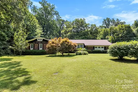 218 Rose St, Mount Holly, NC 28120