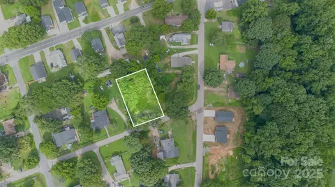 1013 Elm St, Kannapolis, NC 28081