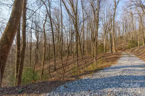 Tanglewood Lane, Saluda, NC 28773