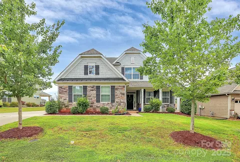 1540 Post Ct, Gastonia, NC 28054