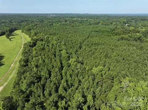 000 Chesterfield Rd, Wadesboro, NC 28170