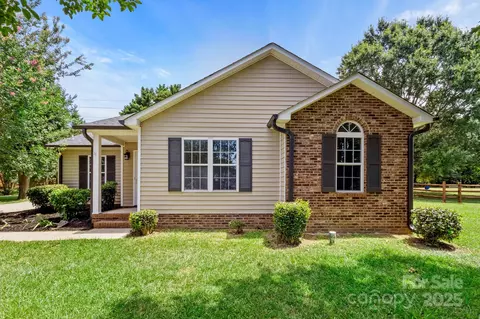 2210 Dawn Rdg, Monroe, NC 28110