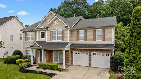 1504 Jekyll Ln, Waxhaw, NC 28173