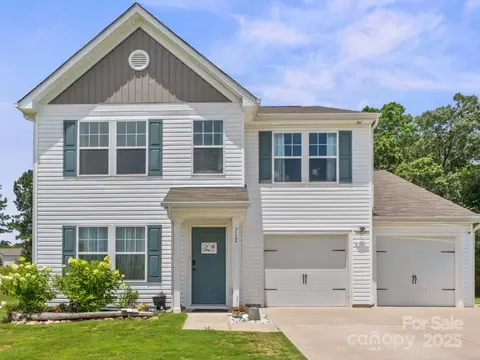 712 Coventry Dr, Albemarle, NC 28001