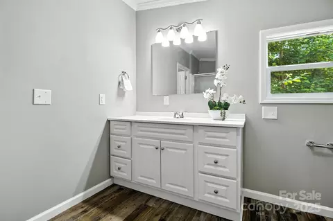 Bath - 2511 Swanson Rd, Crouse, NC 28033 photo 3 of 5
