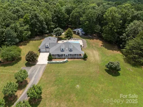 277 Wild Turkey Ln, Rutherfordton, NC 28139