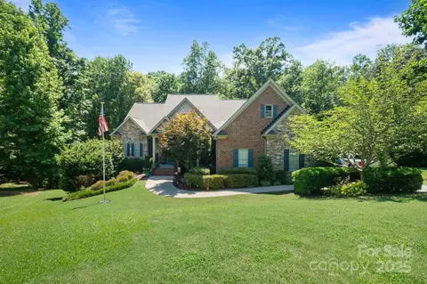 3544 Maple Brook Dr, Denver, NC 28037