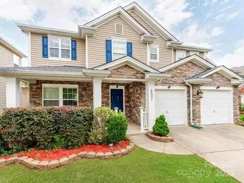 6532 Prosperity Commons Dr, Charlotte, NC 28269