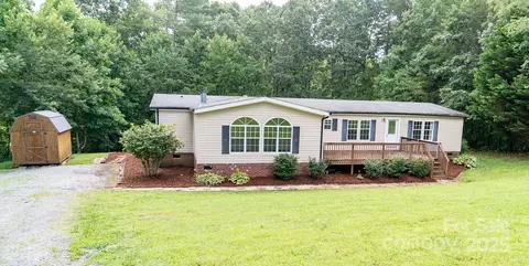 6179 Dysartsville Rd, Morganton, NC 28655