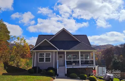 24 Mink Farm Rd, Leicester, NC 28748