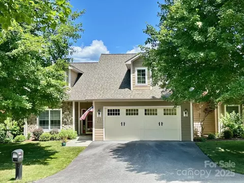 844 E Landing C2 Cir #C2, Jefferson, NC 28640