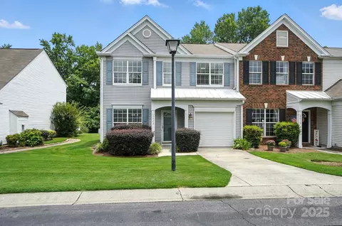 6622 Beverly Springs Dr, Charlotte, NC 28270