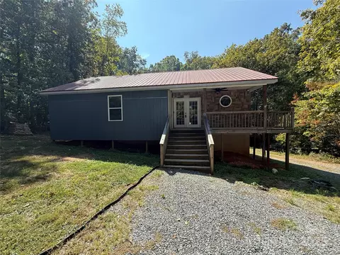 147 Hedgeline Dr, Troy, NC 27371