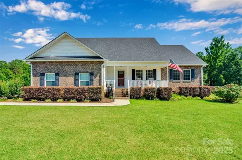 1348 Bryson Creek Dr, Mcconnells, SC 29726