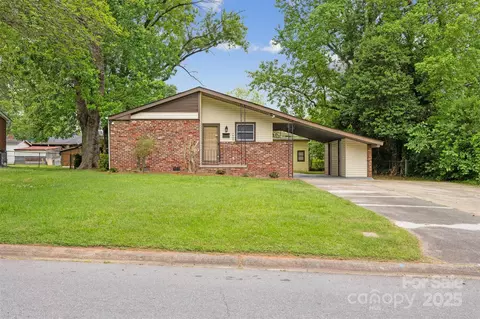3828 Delgany Dr, Charlotte, NC 28215