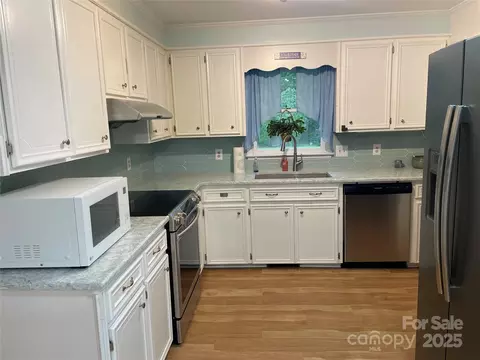 470 Roger Dr, Salisbury, NC 28147 photo 3