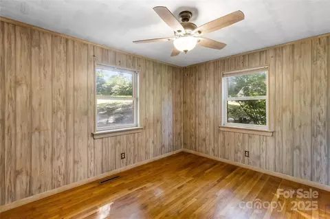 Bedroom - 735 Edmiston Rd, Mount Ulla, NC 28125 photo 3 of 6