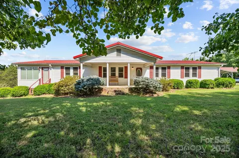 976 Howell Rd, Mocksville, NC 27028