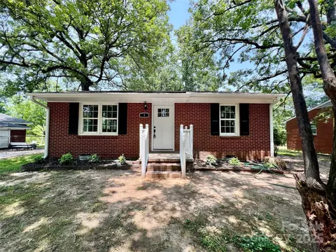 3 Hines St, Lancaster, SC 29720