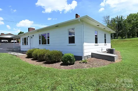 1667 Baton School 1 Rd #1, Granite Falls, NC 28630