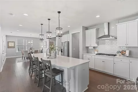 2225 Masons Bend Dr, Fort Mill, SC 29708