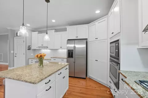 Kitchen - 1651 Scotch Pine Ln, Tega Cay, SC 29708 photo 4 of 4