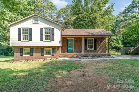 132 Stoneybrook Rd, Salisbury, NC 28147