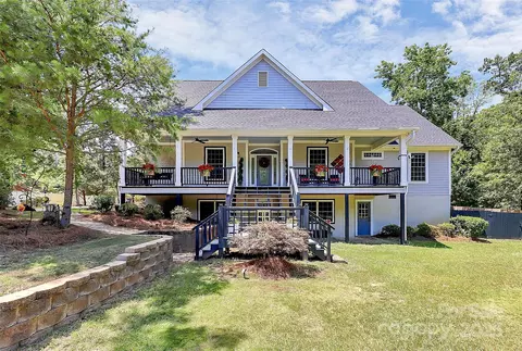 514 Bethel School Rd, Clover, SC 29710